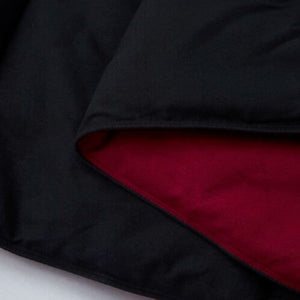 Twin/Twin XL Traditional Microfiber Reversible 3 Piece Comforter Set in Black/Maroon