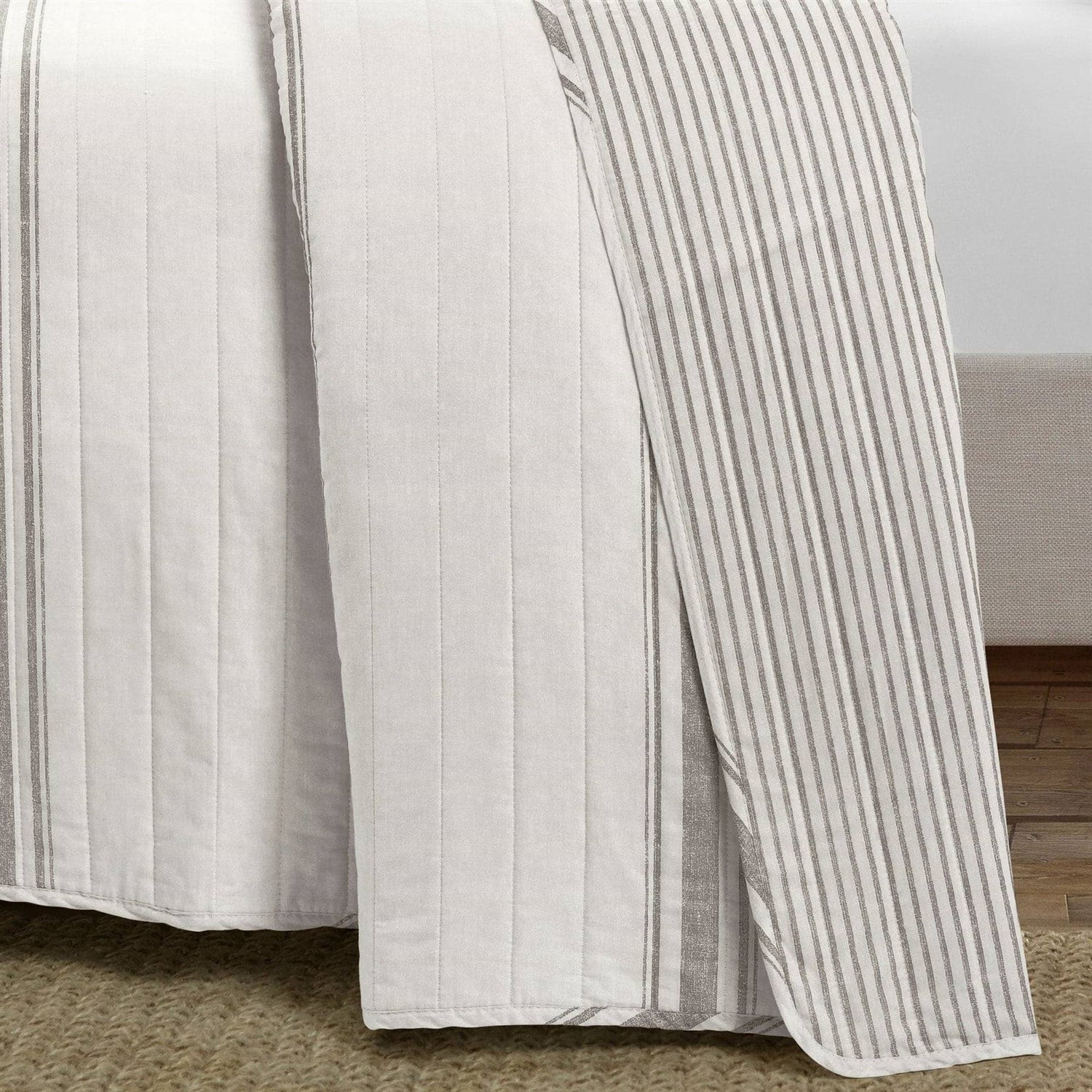 Twin/Twin XL Grey Off-White 2 Piece Stripe Reversible Cotton Quilt Set